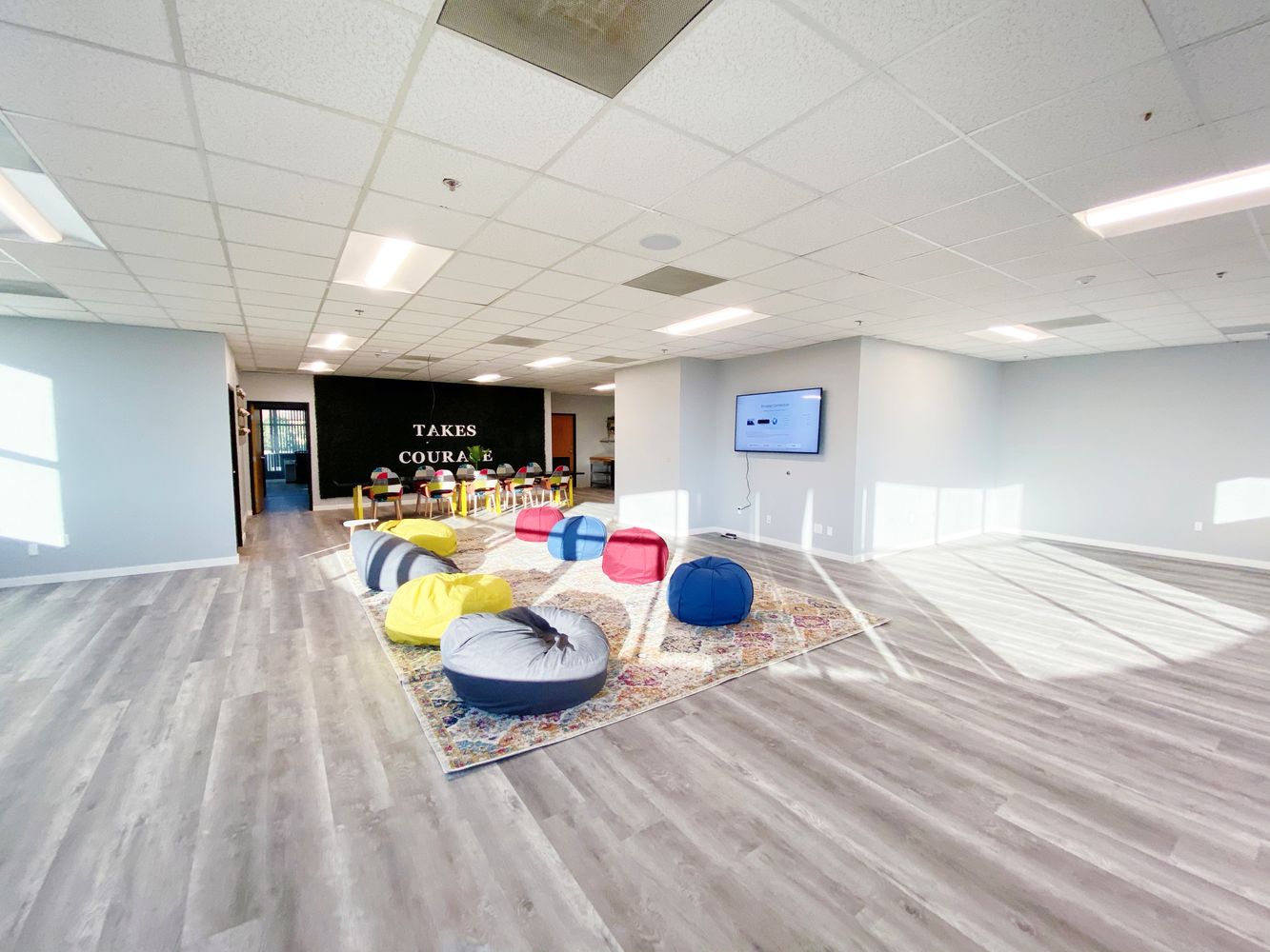 Circle Hub Ventura: 1300 Eastman Ave, Ventura, CA 93003